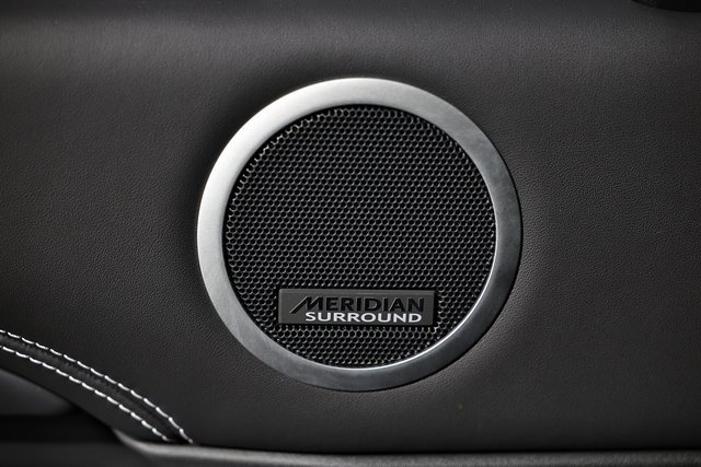 New 2025 Land Rover Discovery Metropolitan Edition image 19