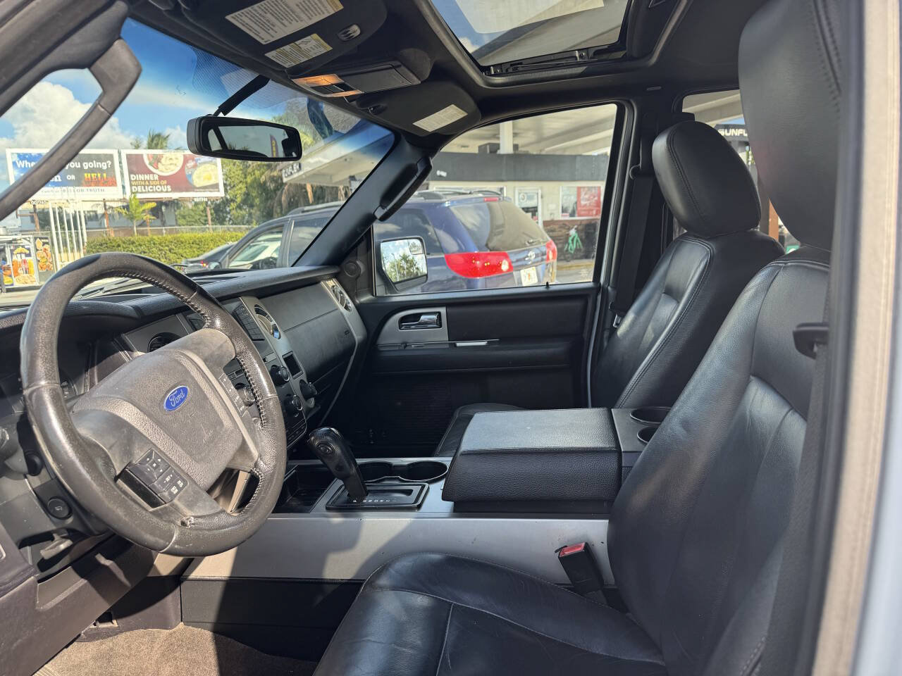Used 2017 Ford Expedition EL XLT RWD image 12
