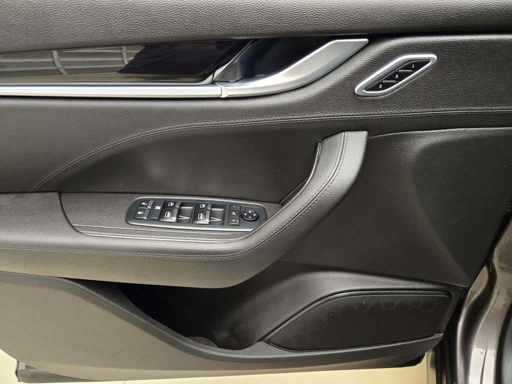 Certified 2021 Maserati Levante S image 31