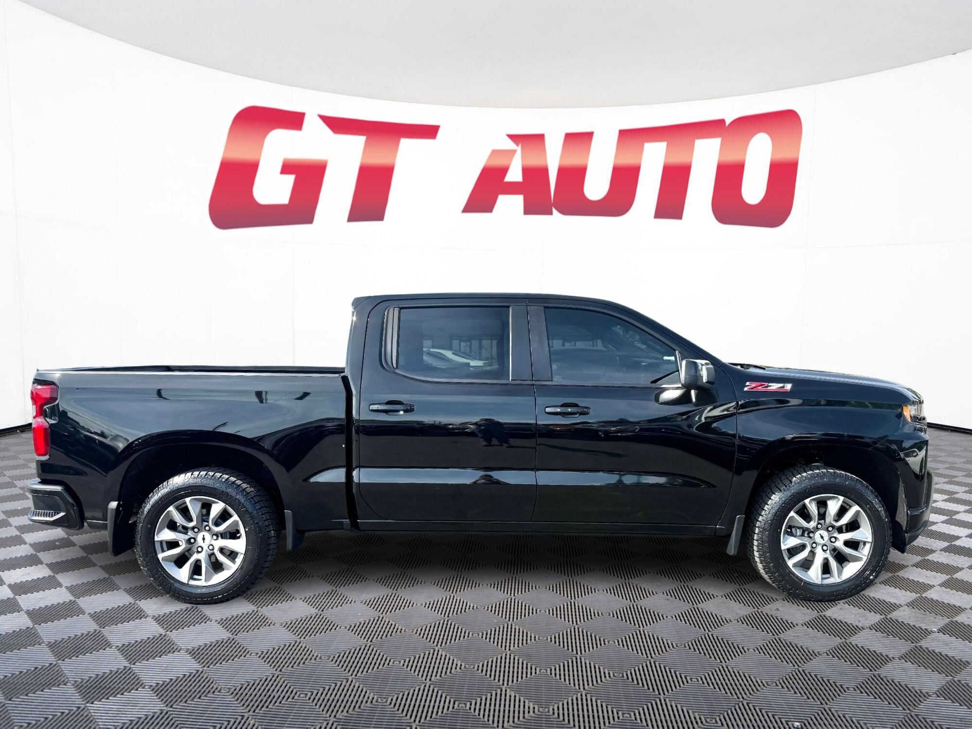 Used 2020 Chevrolet Silverado 1500 RST w/ True North Edition AWD/4WD image 6