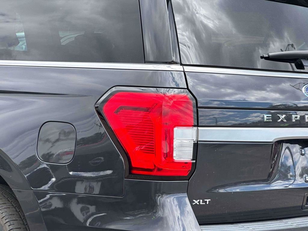 Used 2024 Ford Expedition Max XLT AWD/4WD image 8