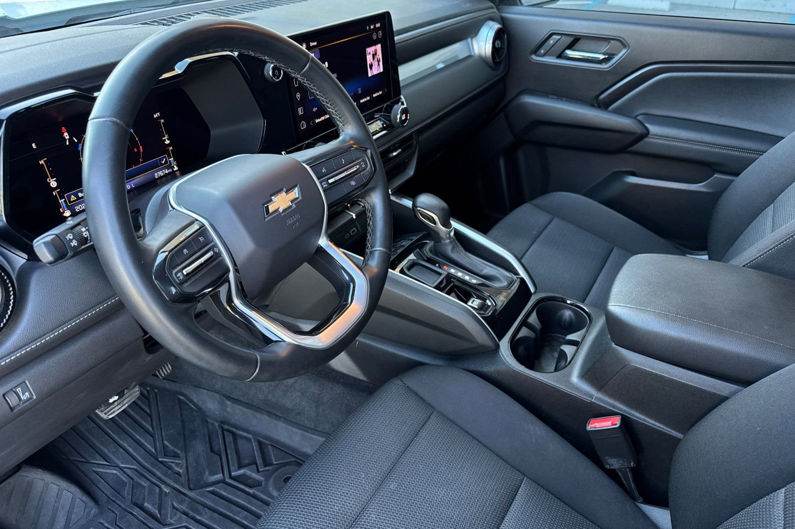 Used 2023 Chevrolet Colorado LT w/ LT Convenience Package image 10