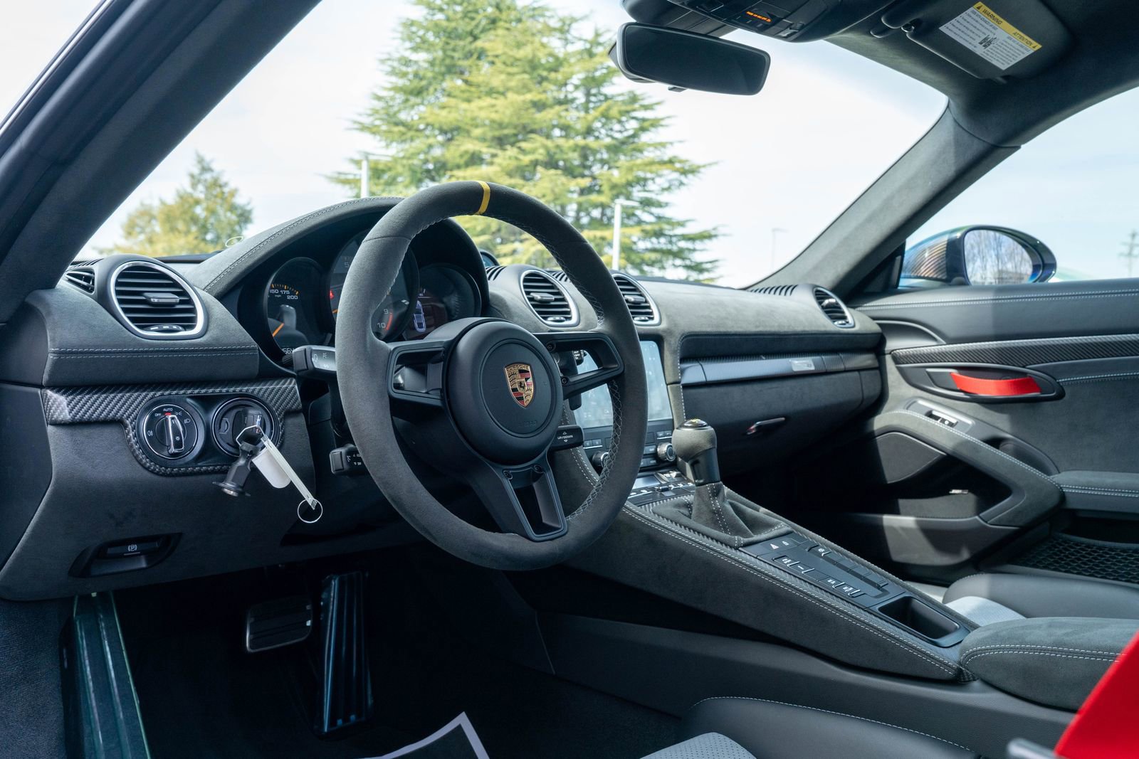 Certified 2025 Porsche 718 Cayman GT4 RS image 4