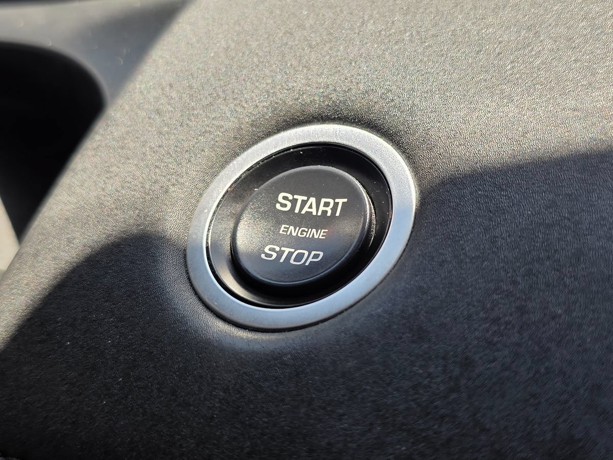 Used 2022 Land Rover Discovery Sport SE AWD/4WD image 47