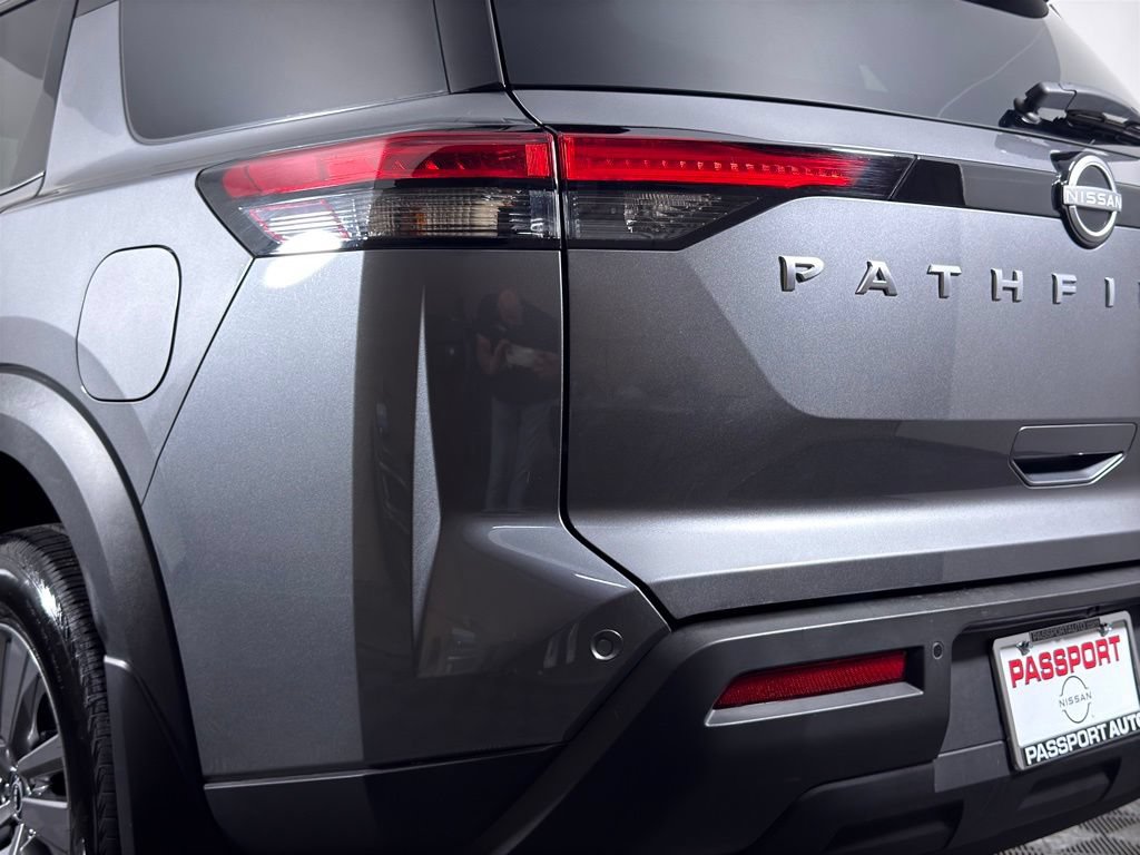 Certified 2025 Nissan Pathfinder S AWD/4WD image 12