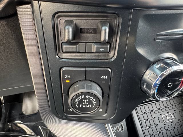 Certified 2025 Ford F150 Platinum w/ Equipment Group 702A High AWD/4WD image 29