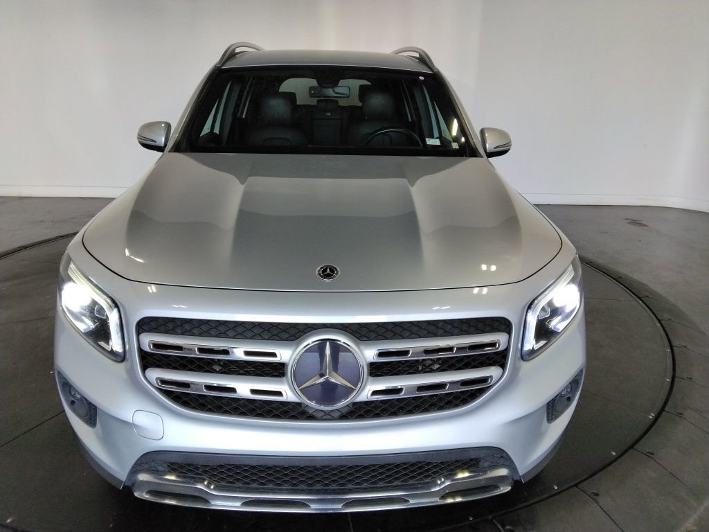 Used 2022 Mercedes-Benz GLB 250 w/ Premium Package Lite image 3