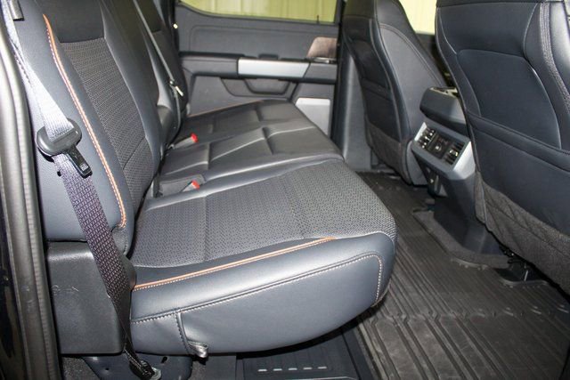Used 2025 Ford F350 Lariat w/ Black Appearance Package image 18