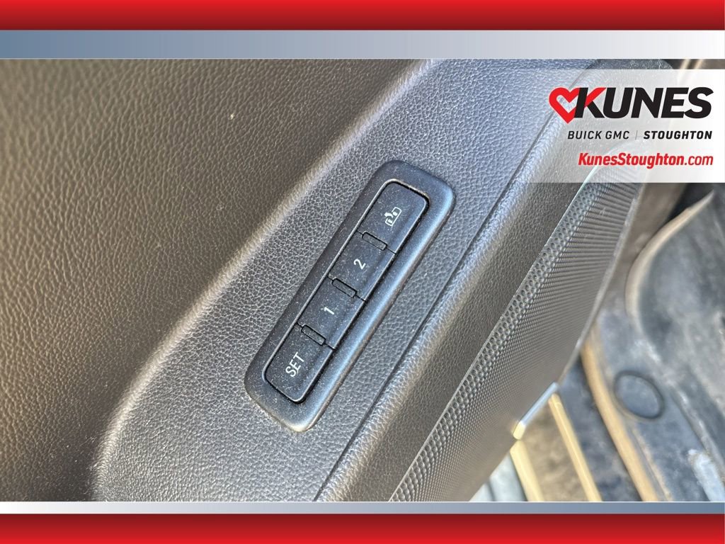 Used 2015 Chevrolet Tahoe LTZ AWD/4WD image 25