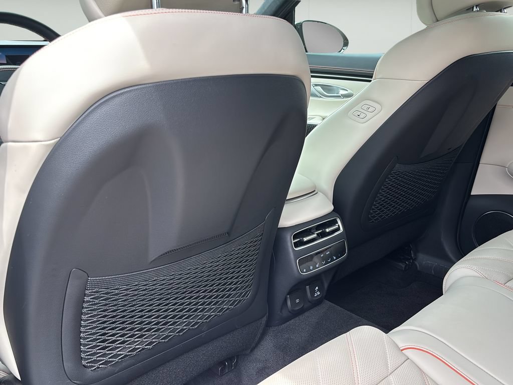 Certified 2026 Genesis GV70 3.5T Sport Prestige AWD/4WD image 17