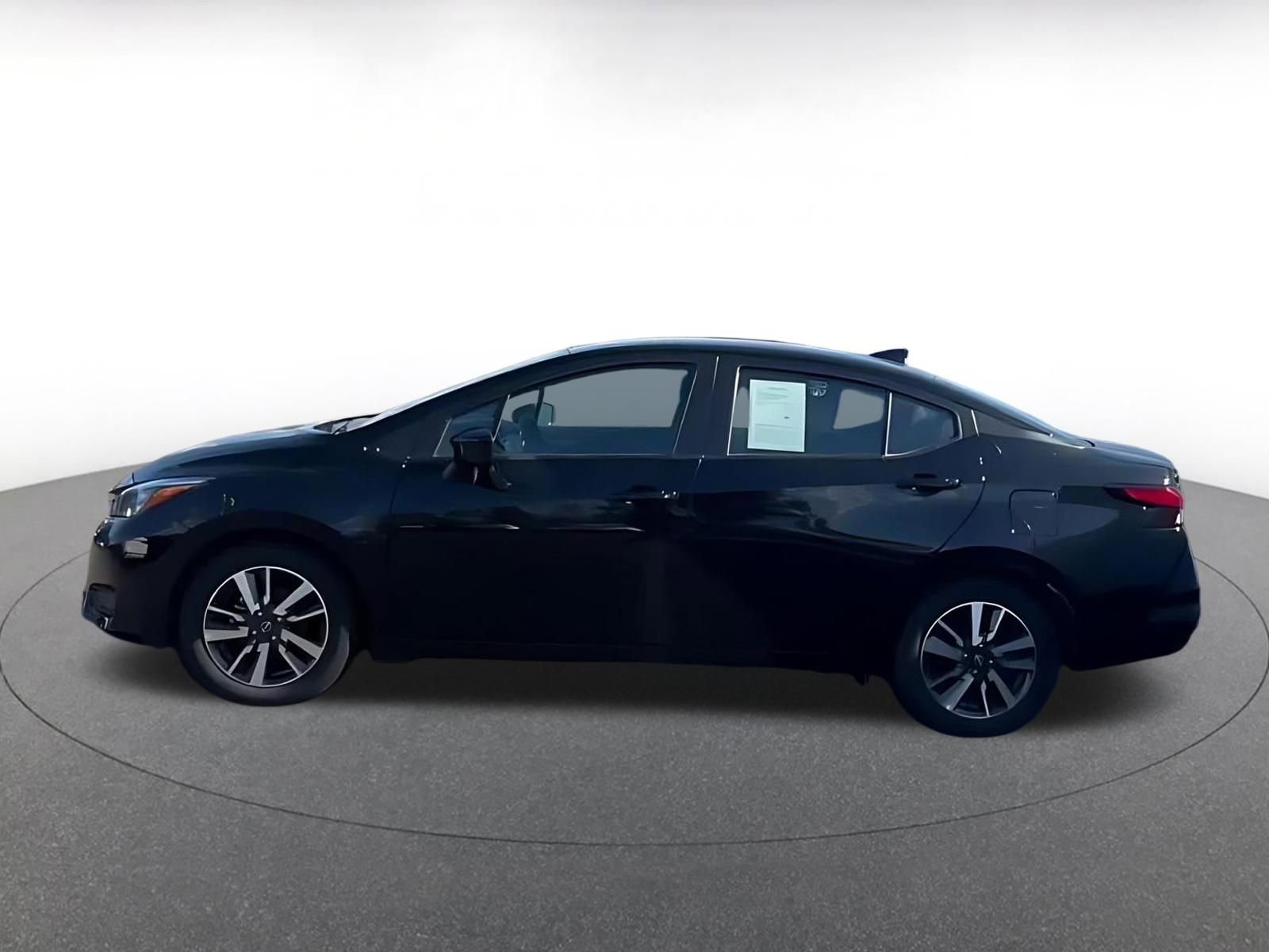 Used 2025 Nissan Versa SV FWD image 8