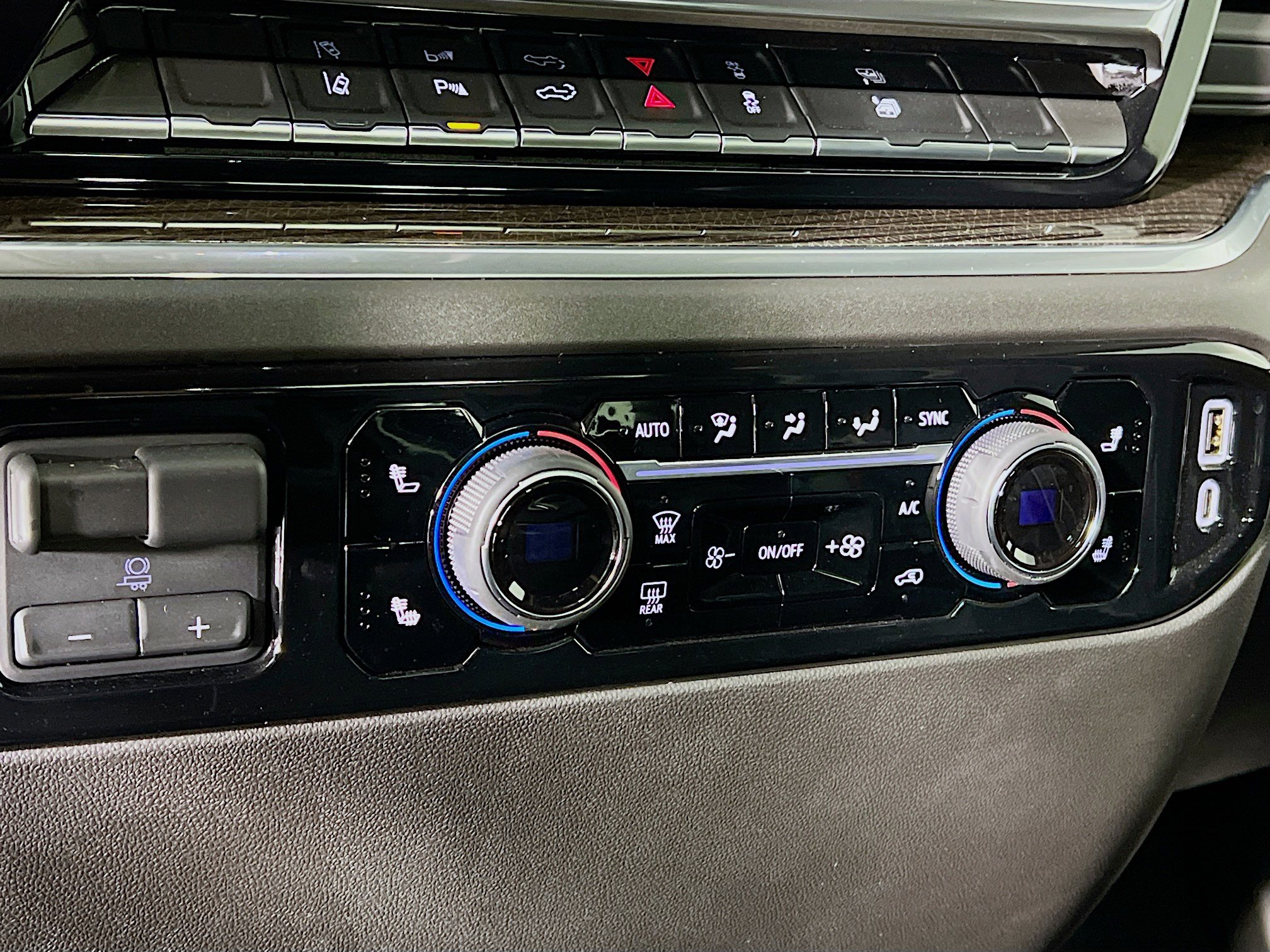 Used 2025 Chevrolet Silverado 2500 LT w/ Safety Package image 10