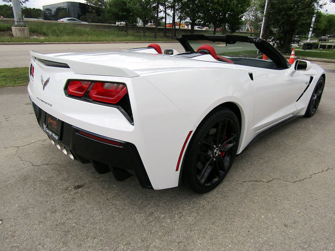 Used 2015 Chevrolet Corvette Stingray Convertible w/ 3LT Preferred Equipment Group RWD image 5