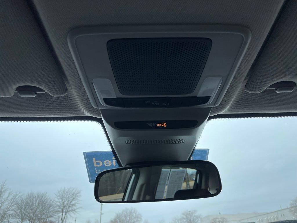 Used 2025 Honda HR-V LX image 16