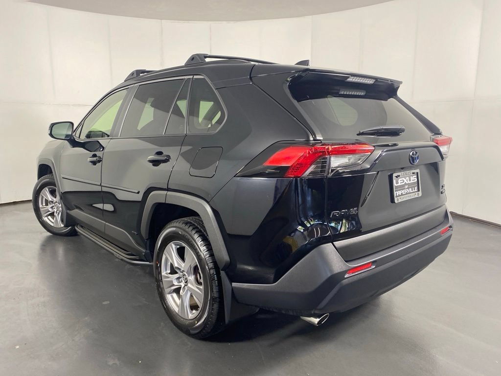 Used 2022 Toyota RAV4 XLE w/ Convenience Package AWD/4WD image 10