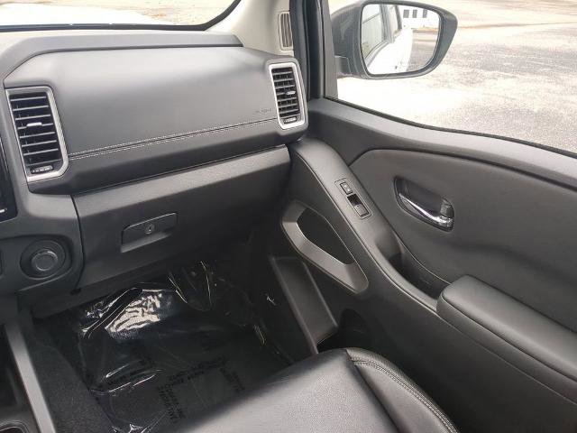 Certified 2024 Nissan Frontier SL w/ Technology Package image 17