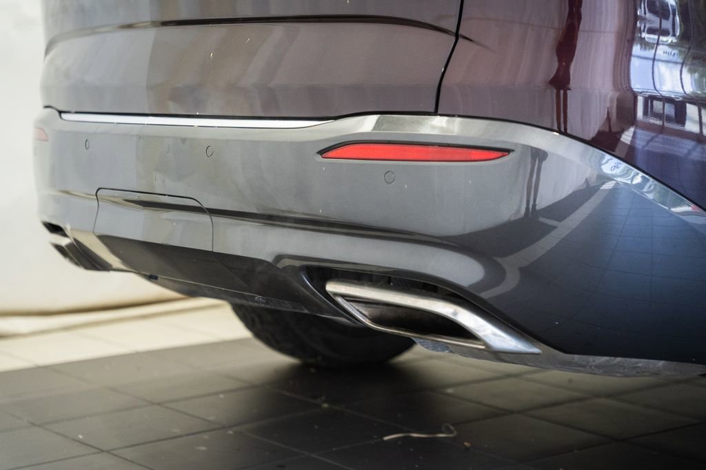 Used 2019 Buick Enclave Premium AWD/4WD image 8