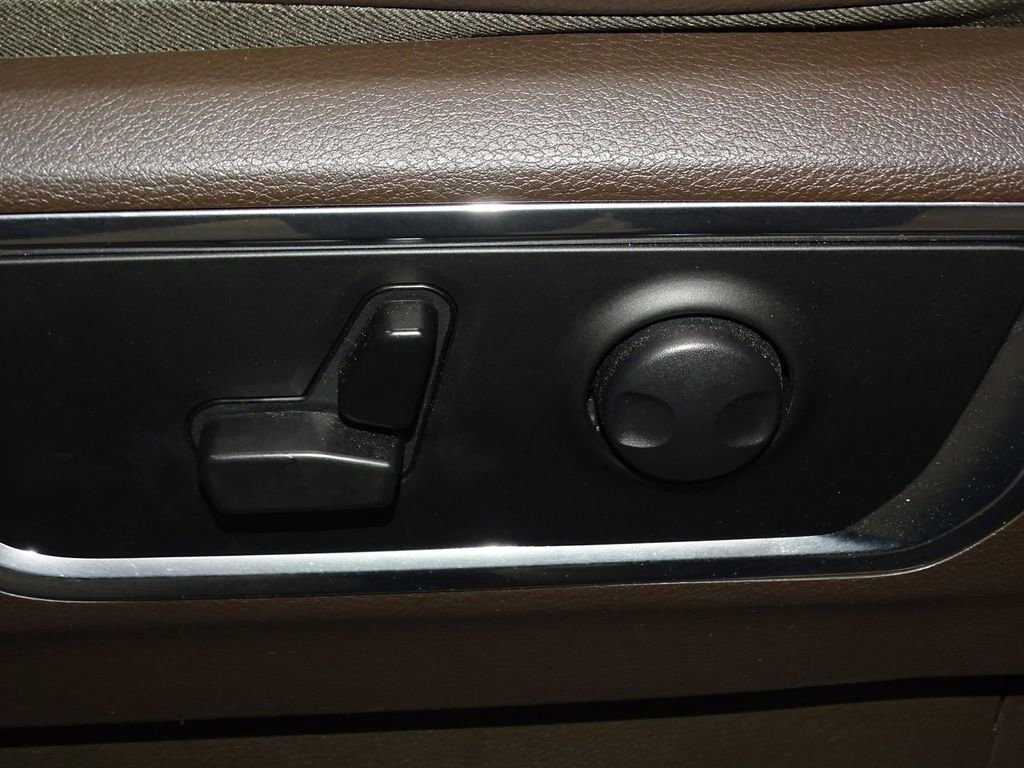 Used 2025 RAM 1500 Laramie image 14