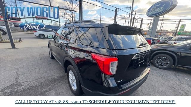 Certified 2023 Ford Explorer XLT image 3