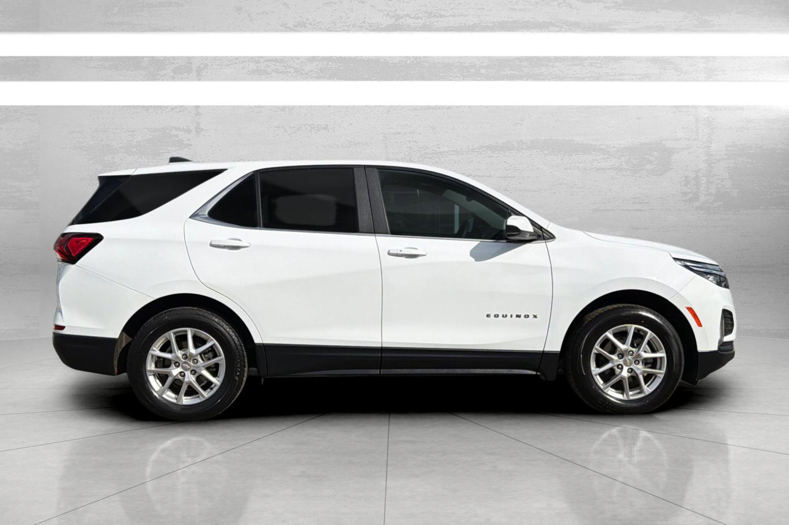 Used 2024 Chevrolet Equinox LT AWD/4WD image 4