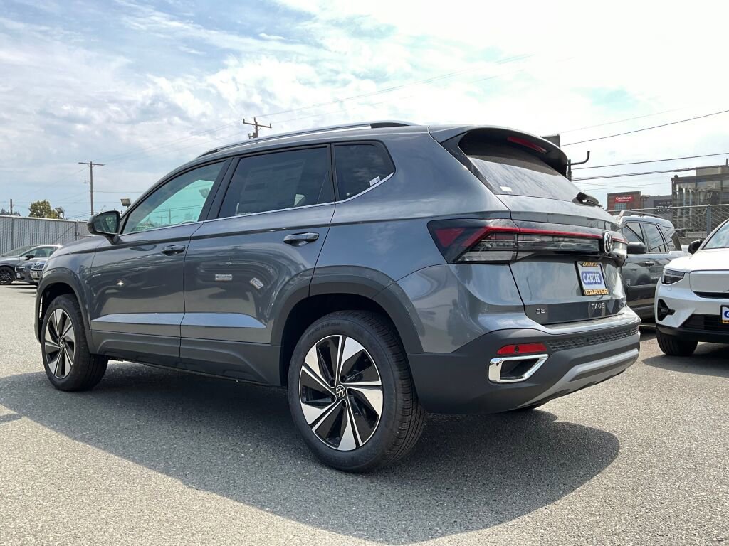 New 2025 Volkswagen Taos SE image 6