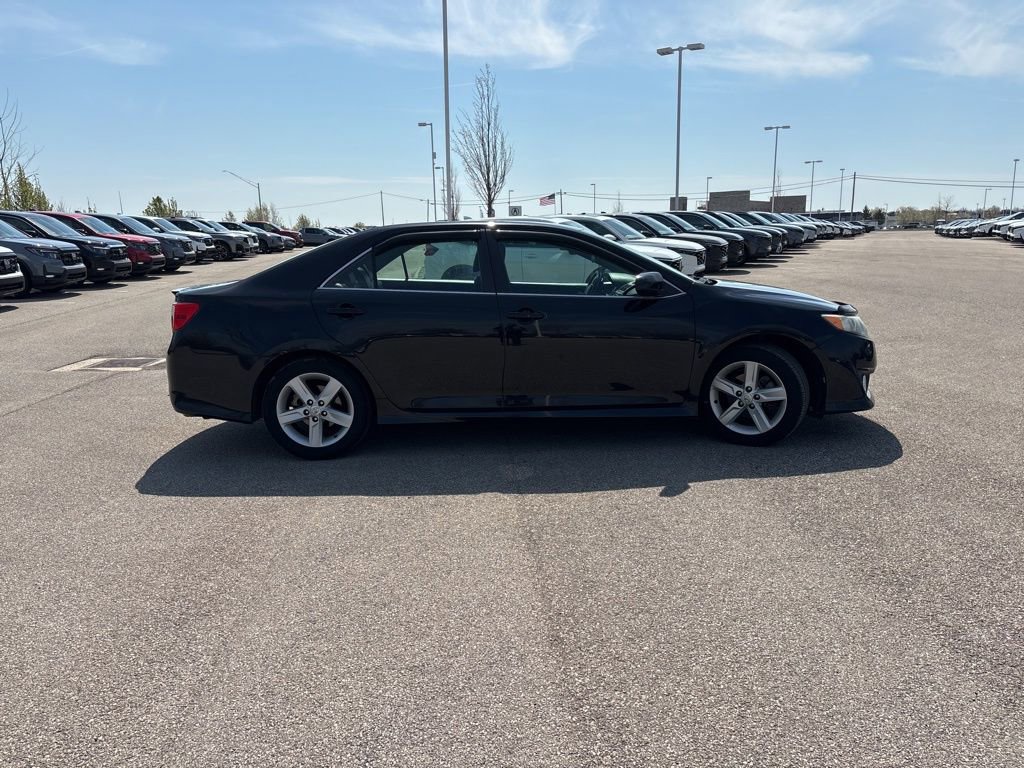 Used 2012 Toyota Camry SE image 10