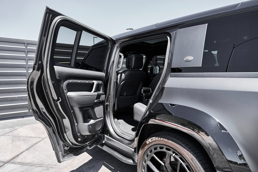 Used 2023 Land Rover Defender 110 Carpathian Edition AWD/4WD image 32