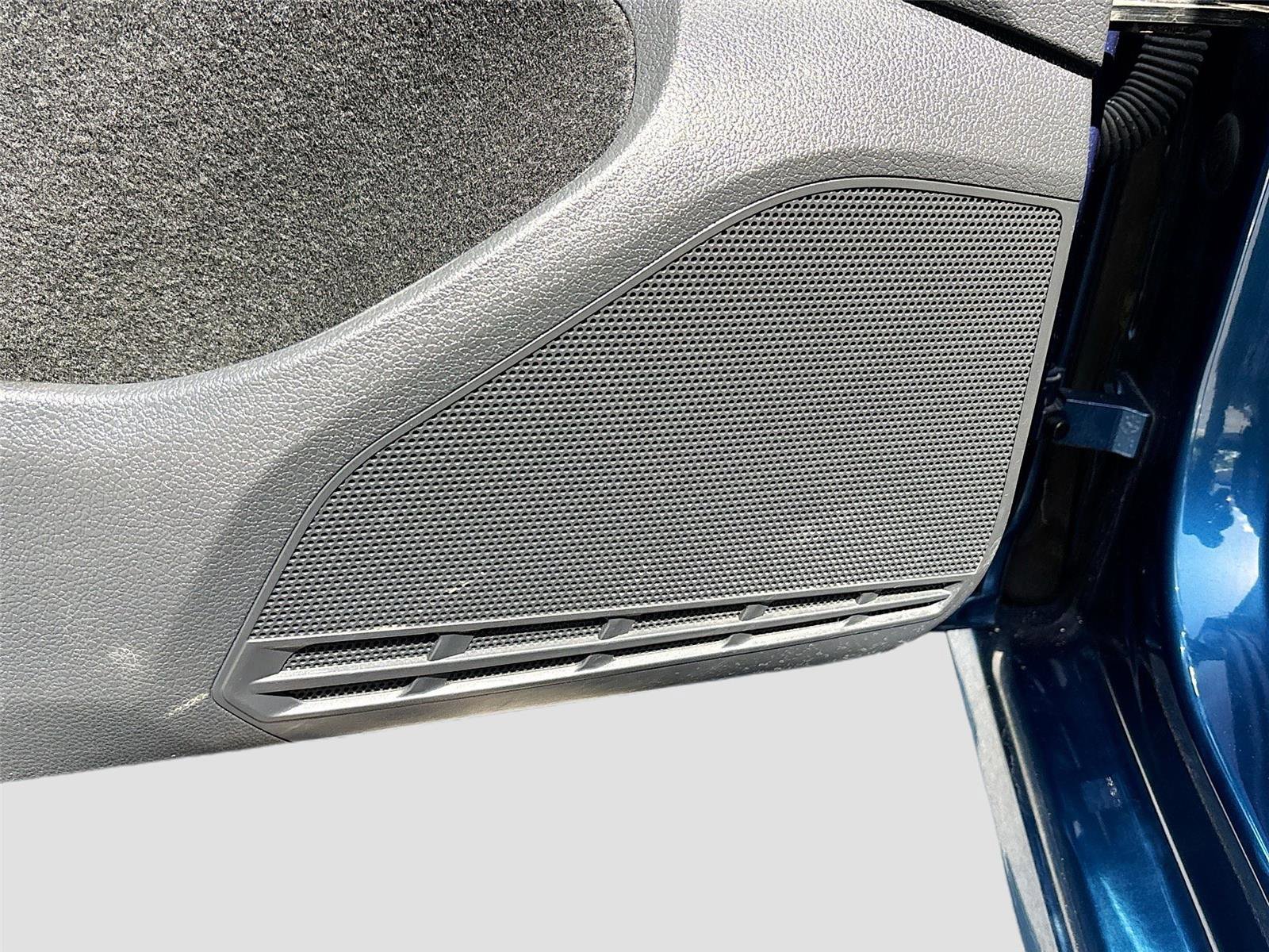 Used 2017 Volkswagen Golf Wolfsburg Edition image 18