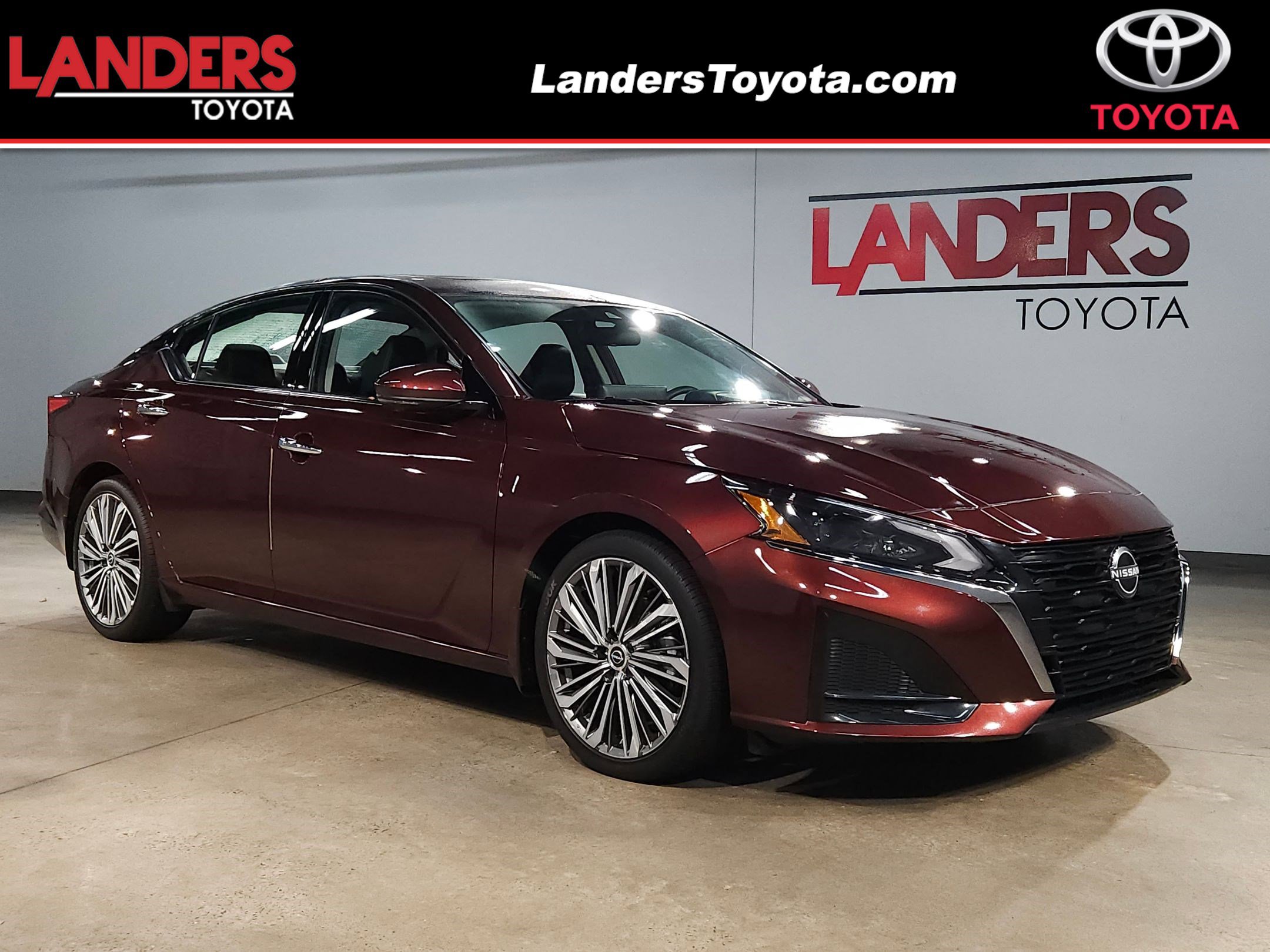 Used 2023 Nissan Altima 2.5 SL video 1