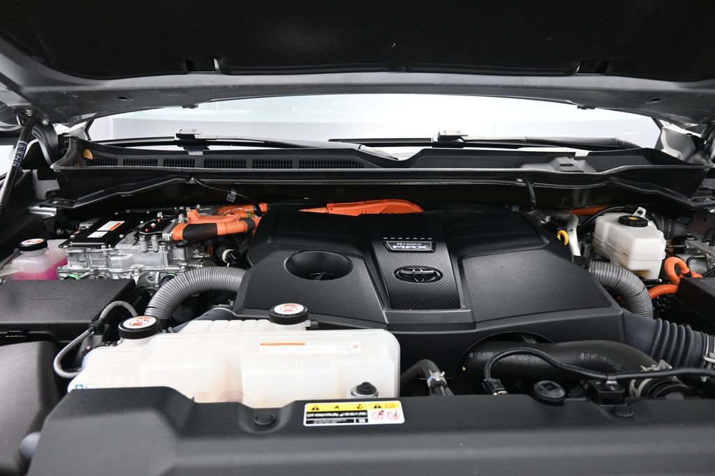 Used 2024 Toyota Tundra Limited AWD/4WD image 23
