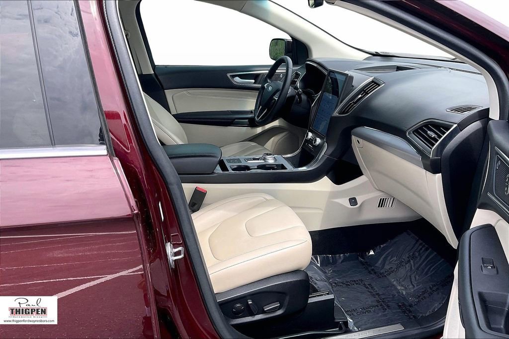 Certified 2021 Ford Edge Titanium image 7