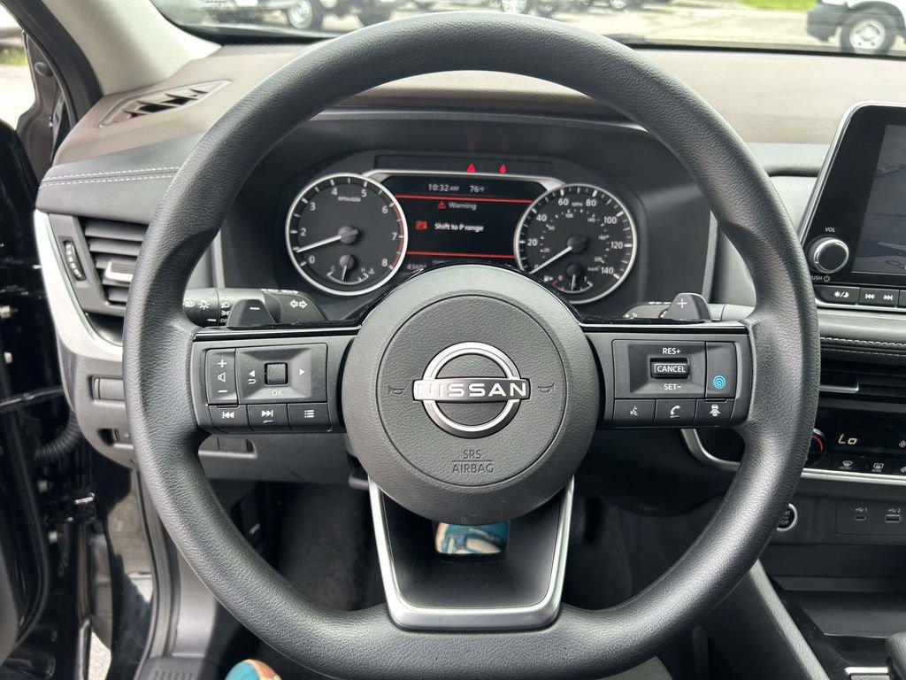 Used 2023 Nissan Rogue SV FWD image 34
