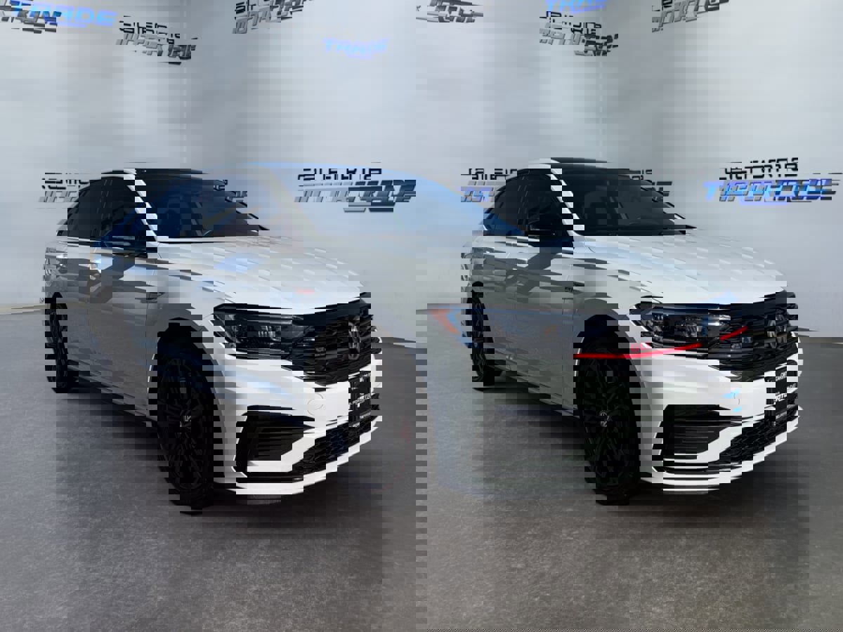 Used 2019 Volkswagen Jetta GLI image 3