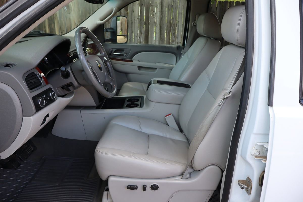 Used 2013 Chevrolet Silverado 3500 LTZ w/ LTZ Plus Package AWD/4WD image 19