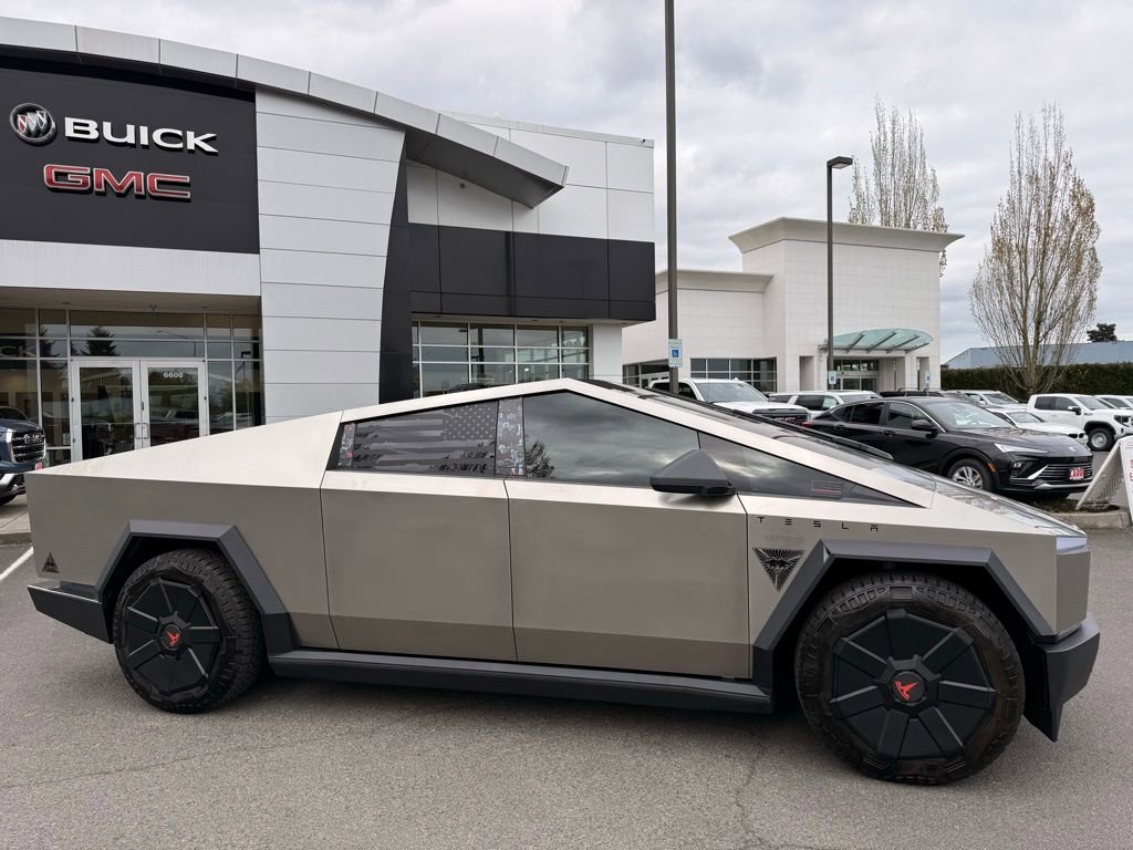 Used 2024 Tesla Cybertruck Cyberbeast AWD/4WD image 2