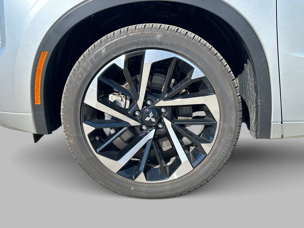Used 2025 Mitsubishi Outlander SEL AWD/4WD image 9
