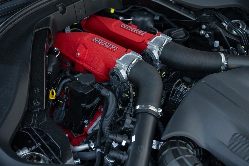 Used 2025 Ferrari Roma Spider RWD image 15