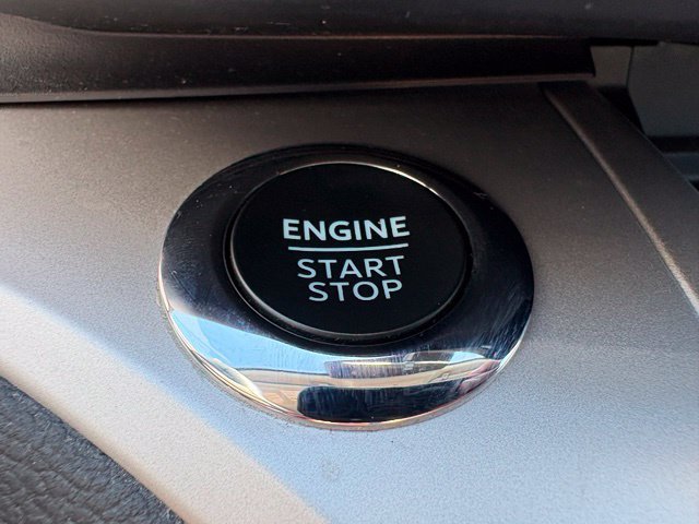 Used 2023 Ford Explorer XLT w/ Equipment Group 202A AWD/4WD image 24