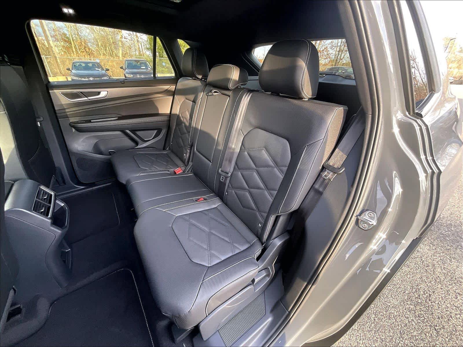 New 2026 Volkswagen Atlas Cross Sport SE AWD/4WD image 15