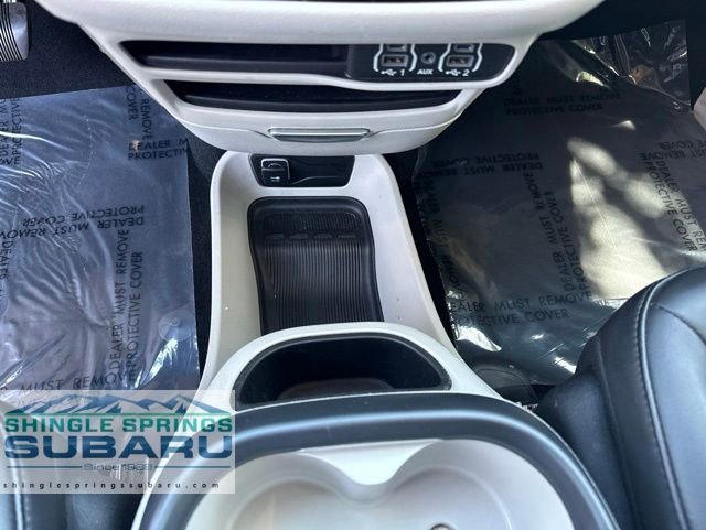 Used 2023 Chrysler Pacifica Touring-L FWD image 34