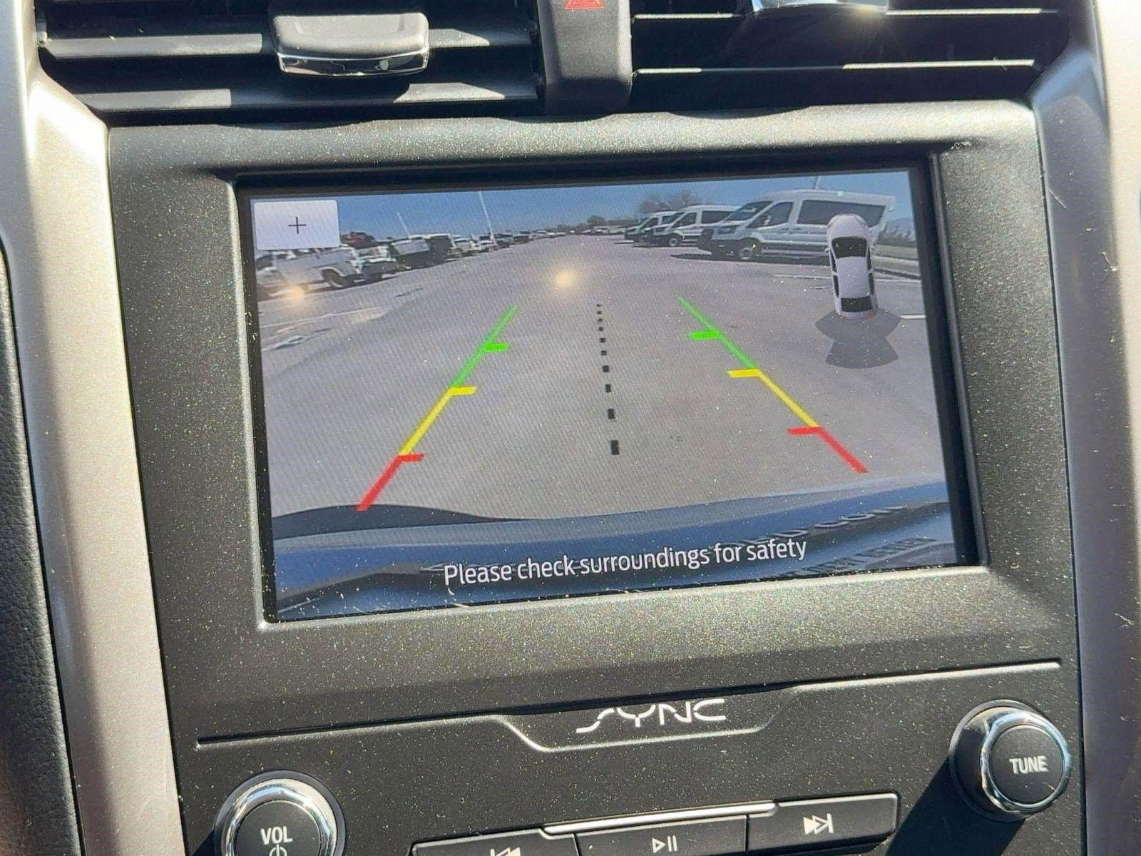 Used 2020 Ford Fusion SE image 27