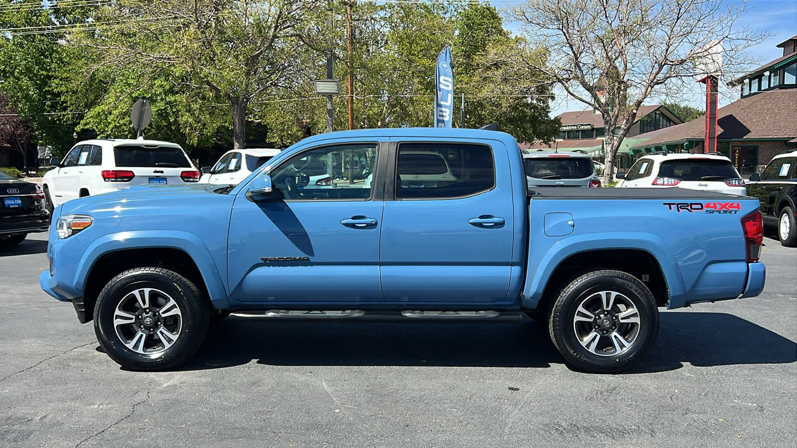Used 2019 Toyota Tacoma TRD Sport w/ Technology Package AWD/4WD image 8