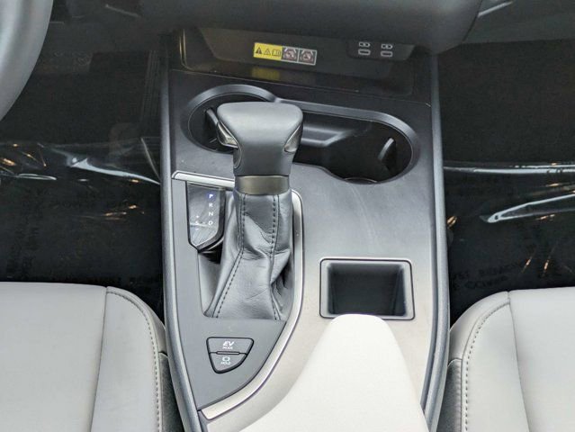 Used 2024 Lexus UX 250h FWD image 19
