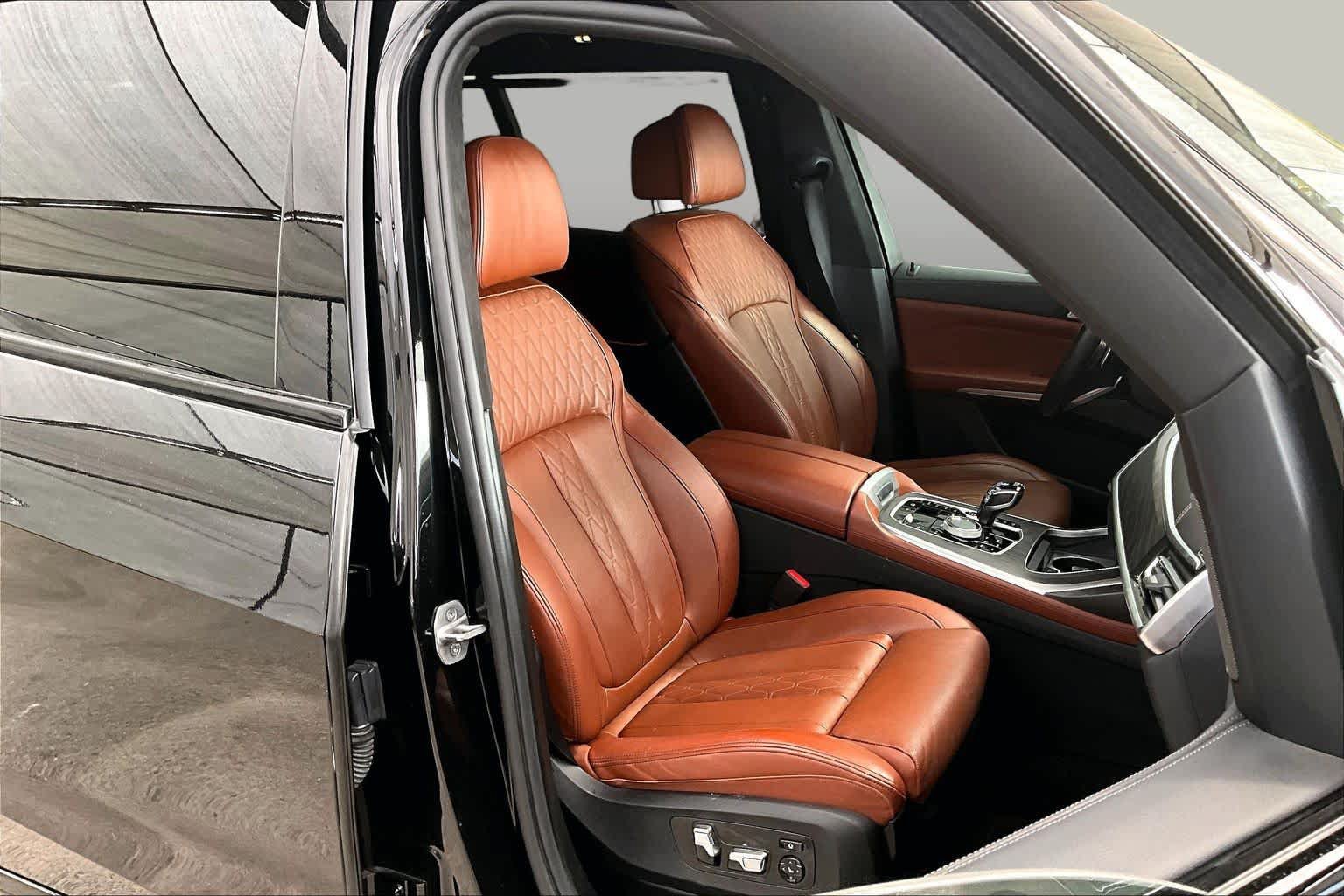 Used 2022 BMW X7 M50i AWD/4WD image 9