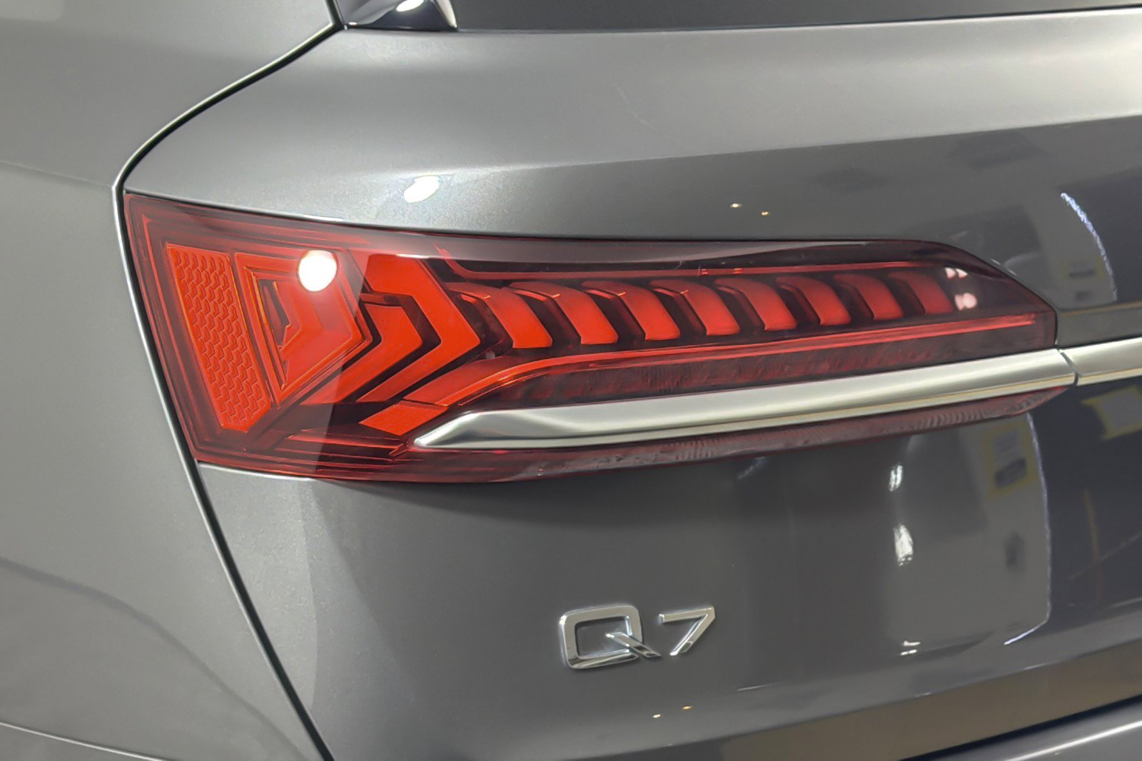 Used 2023 Audi Q7 2.0T Premium w/ Convenience Package AWD/4WD image 28