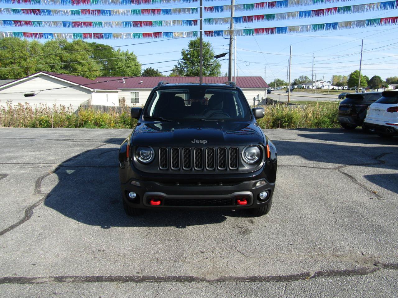 Used 2018 Jeep Renegade Trailhawk w/ UConnect 8.4 Nav Group AWD/4WD image 2