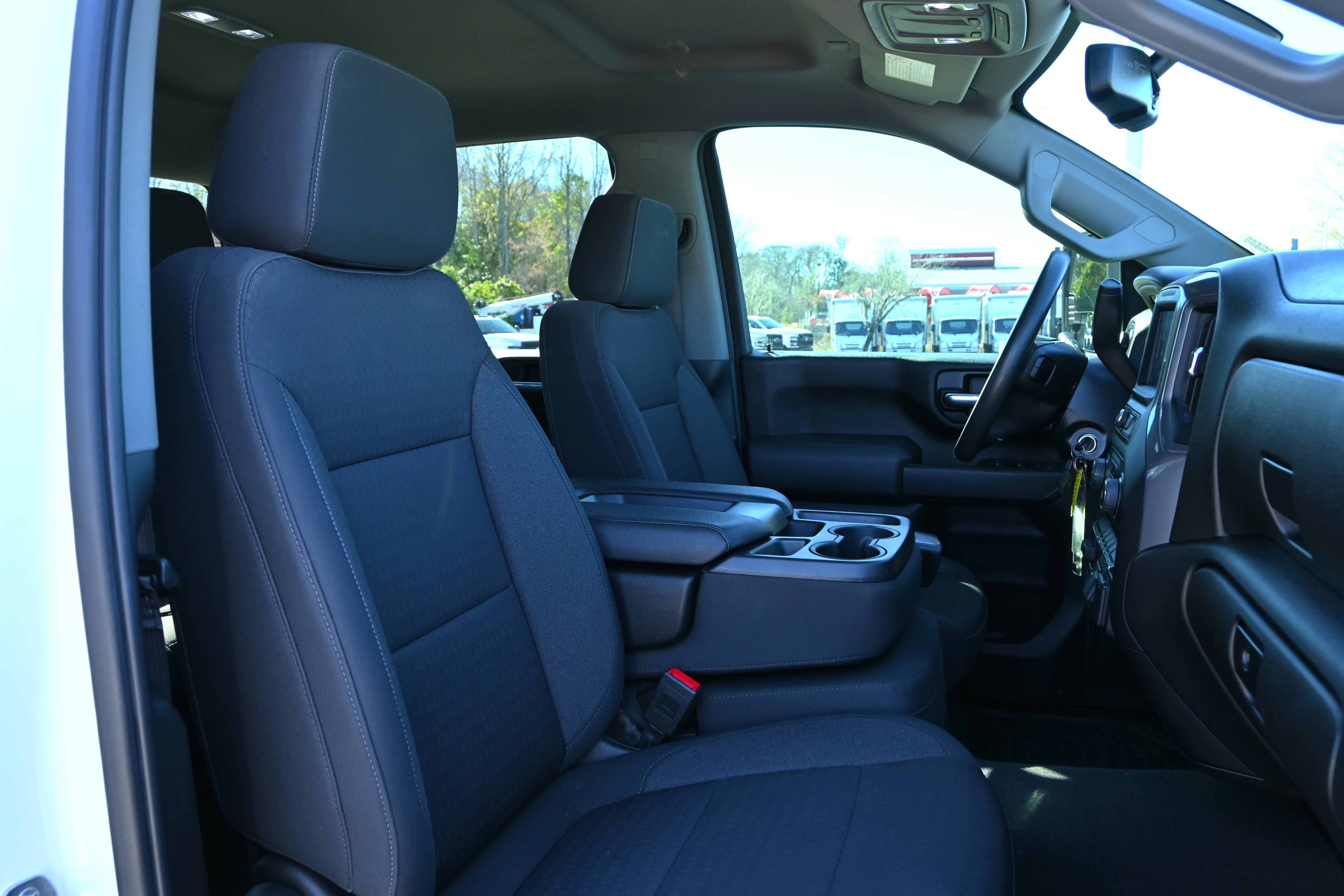 Used 2022 Chevrolet Silverado 2500 Custom w/ Custom Convenience Package image 9