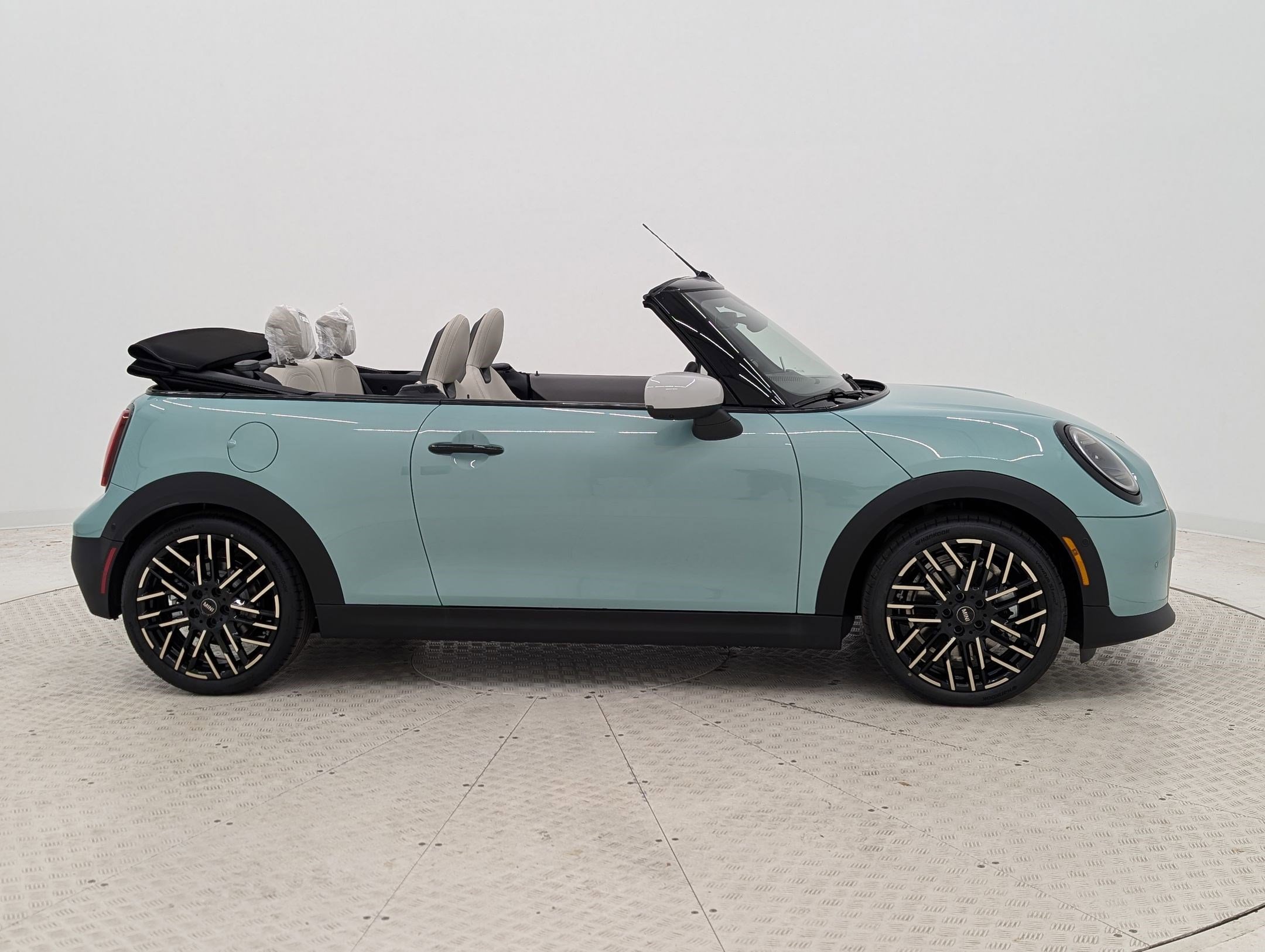 New 2026 MINI Cooper S image 8