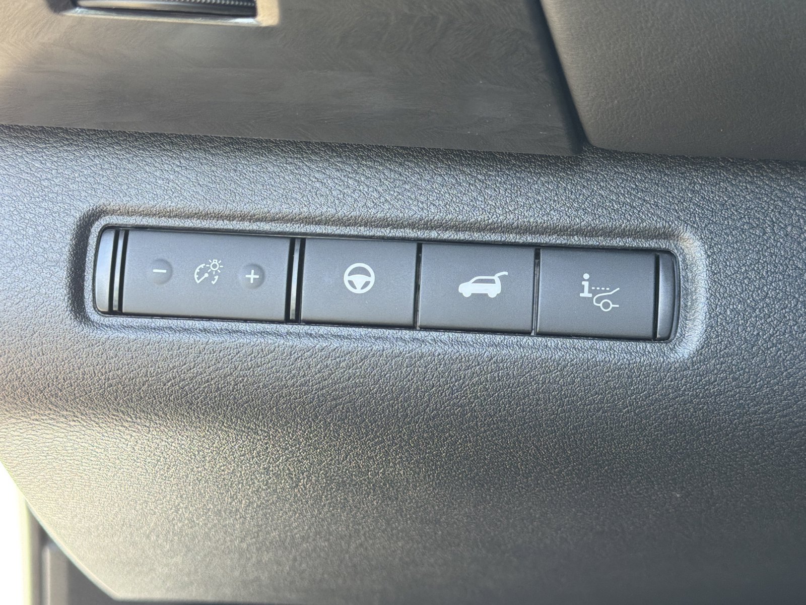 New 2026 Nissan Pathfinder Platinum FWD image 15