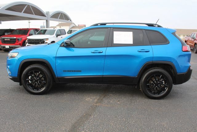 Used 2023 Jeep Cherokee Altitude Lux AWD/4WD image 9